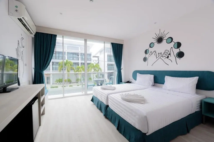 Standard Twin room