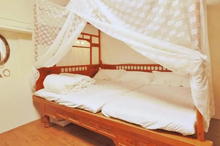 Moon House Tainan