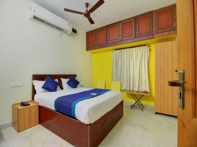 OYO 15427 Hotel Apple Grand