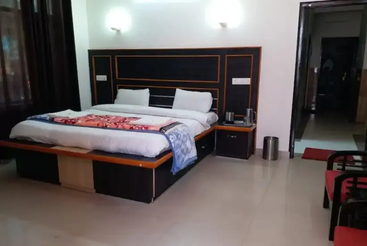 Hotel Bias Pushap - Banikhet
