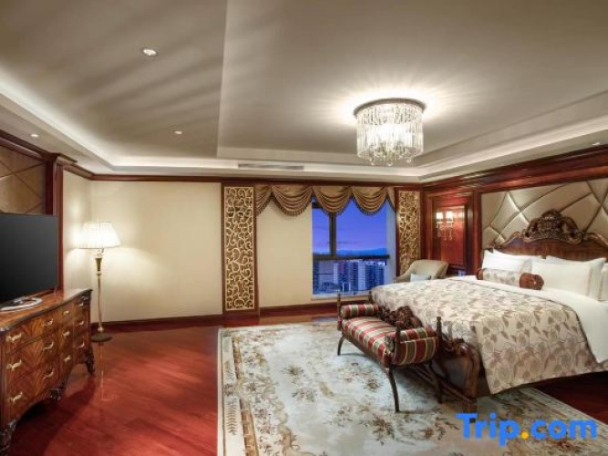 Presidential Quadruple Suite