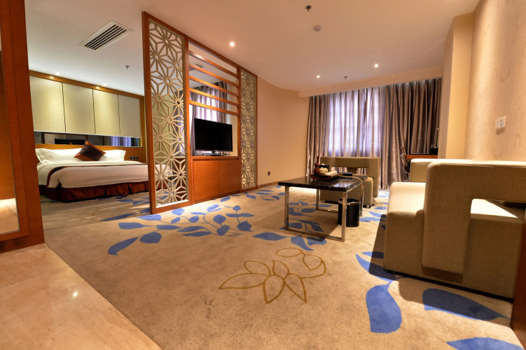 Reethi Rah Hotel