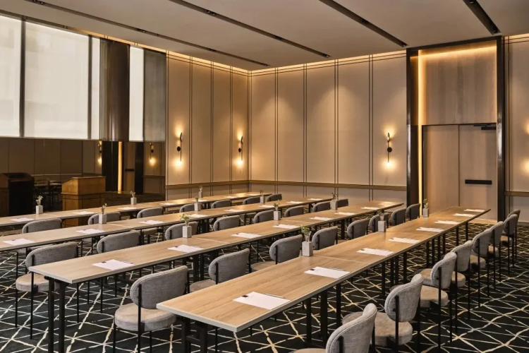 Conrad Los Angeles - Image 11