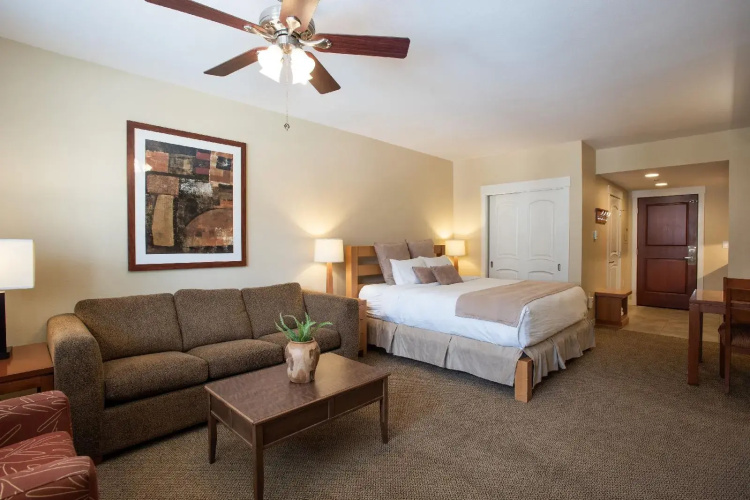 Founders Pointe