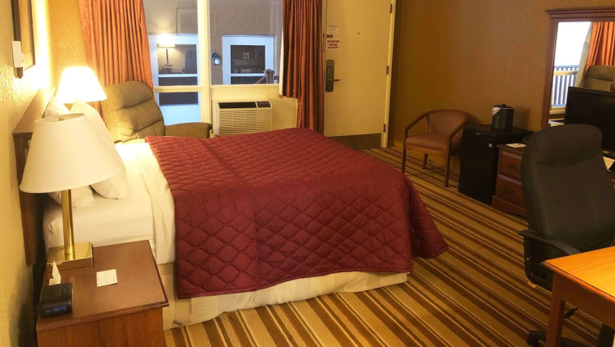 Magnuson Hotel Copper Crown