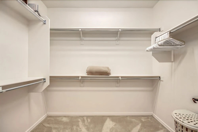 Twin Peaks - 2 Br home by RedAwning