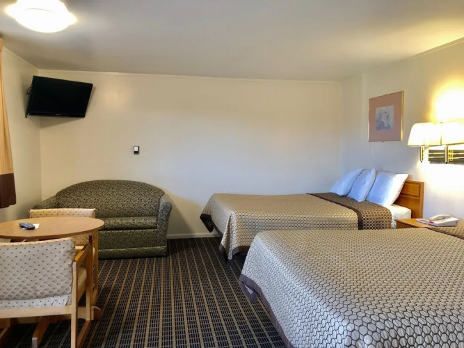 Royal Inn Victor