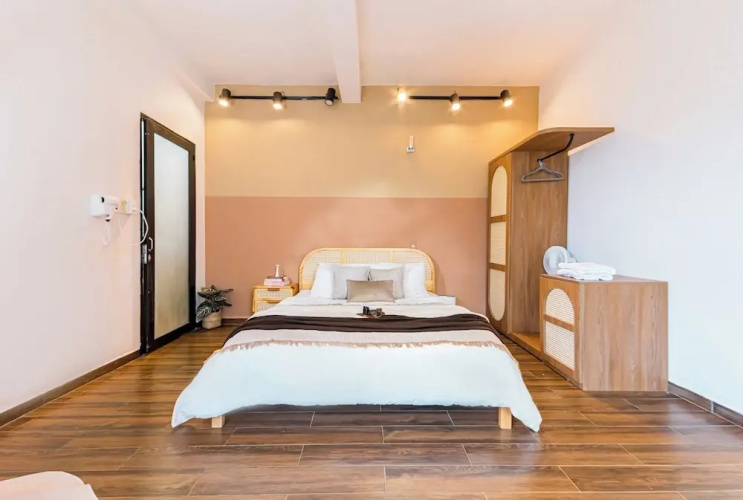 Be Youth Villa