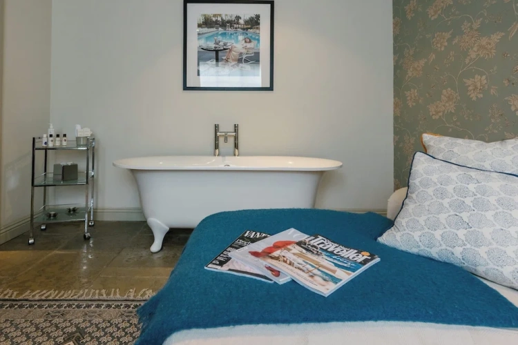Grand room