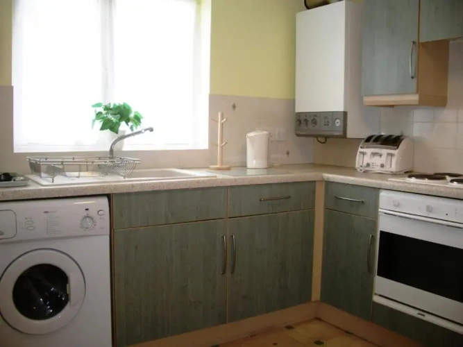 3 Bedrooms Apartment
