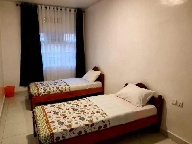 Captivating 4-bed House - Garden & Free Parking