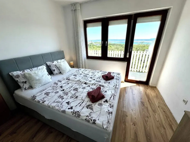 Apartment Lora 2