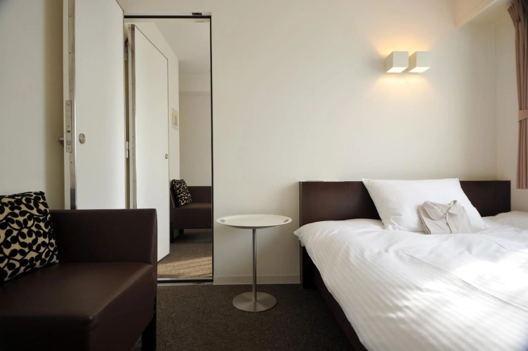 7 Days Hotel Plus