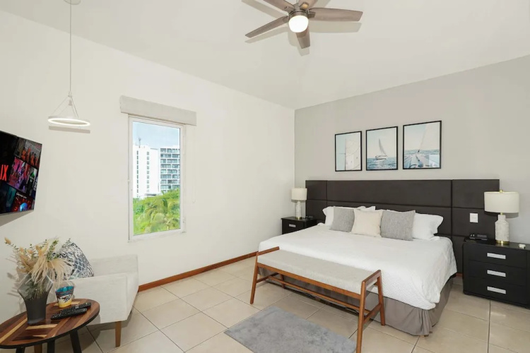 Sleeps 10 Views Beach 1 Block