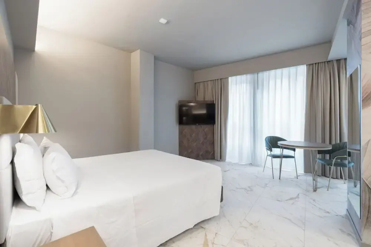 Baires Guest House - Milan