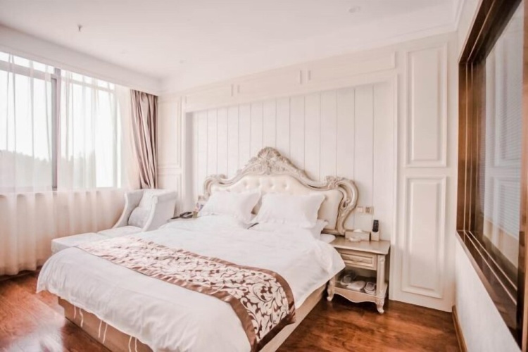 Qianye Holiday Hotel