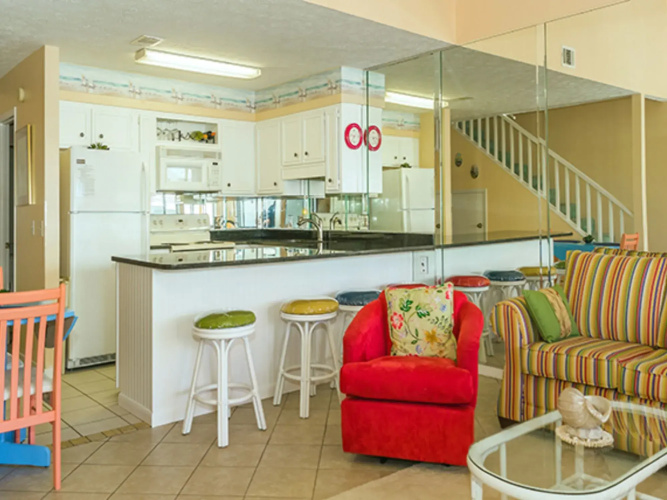 Southwind C7 213350 by RedAwning