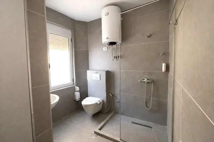 1 Bedroom Apartment with city view