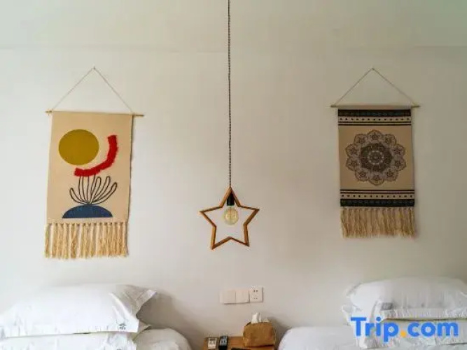 Jiulong Lake Youjianshan B&B