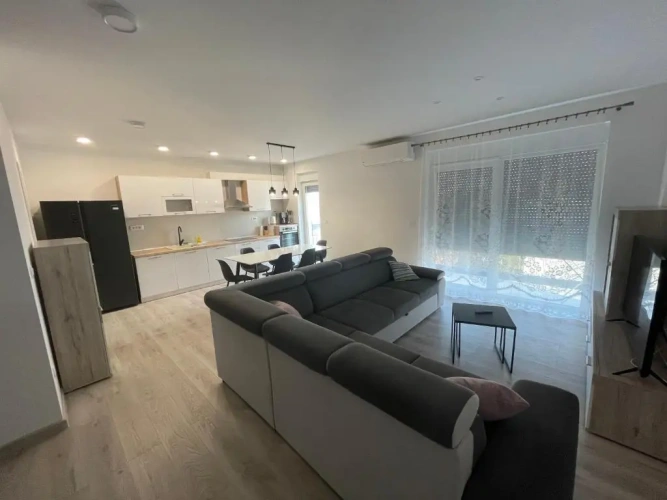 2 Bedrooms Single Apartment