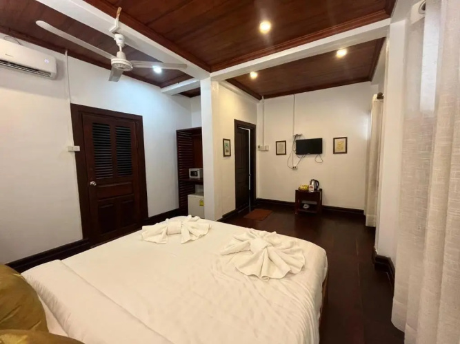 Khiri2 Guesthouse