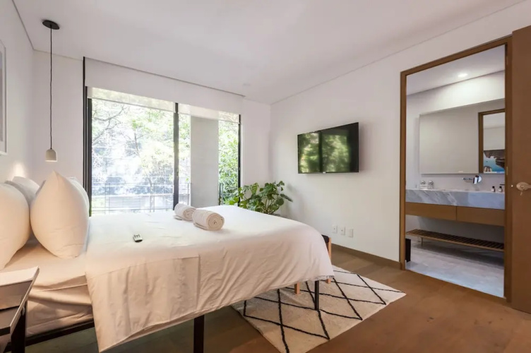 Wynwood House Schiller