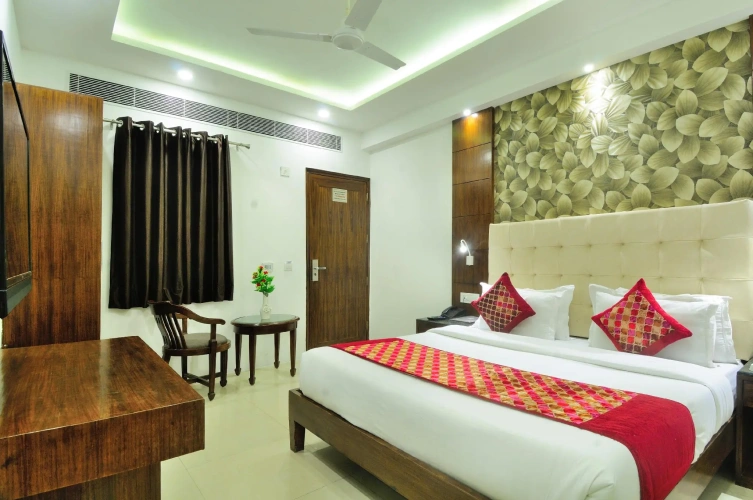 Deluxe Double room with view