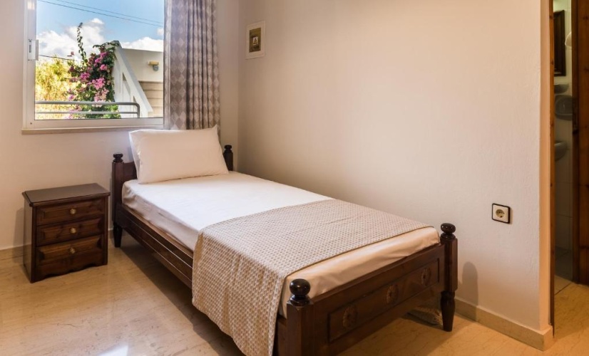 1 Bedroom Apartment with sea view
