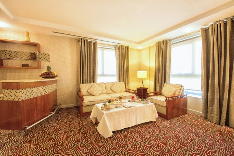 Grand Central HotelOver view