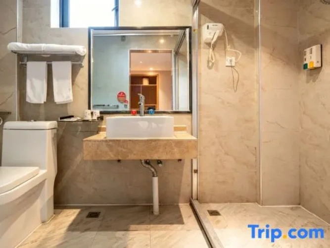 Quadruple Suite
