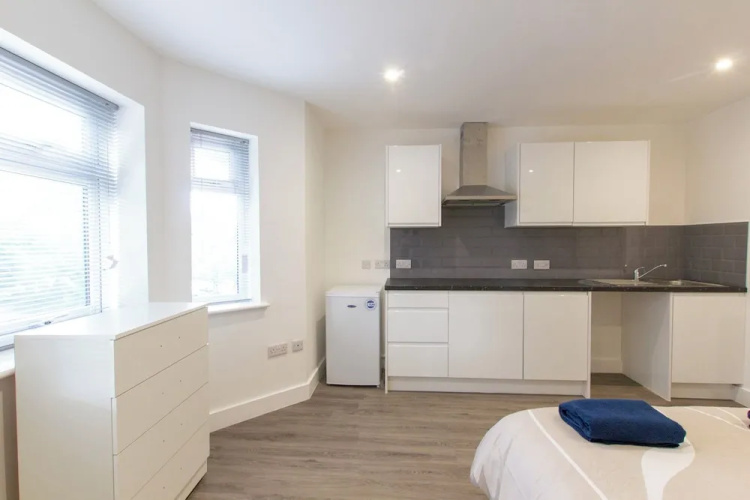 Bridge Road - Room 1b