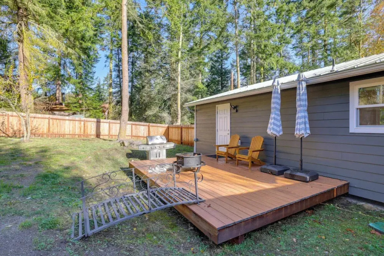 Hike & Relax Fireside: Nordland Gem w/ Deck & Yard