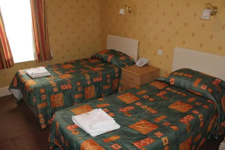 New Loretta Hotel