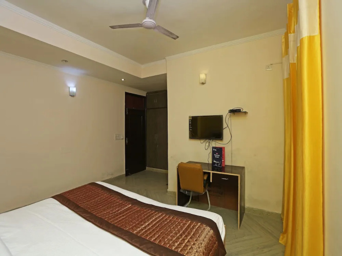 OYO 8438 DSR Residency