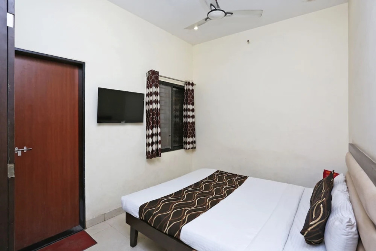 OYO 6359 Hotel Mezbaan Regency