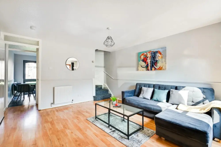 Luxe 2 bed House in London - Free Parking