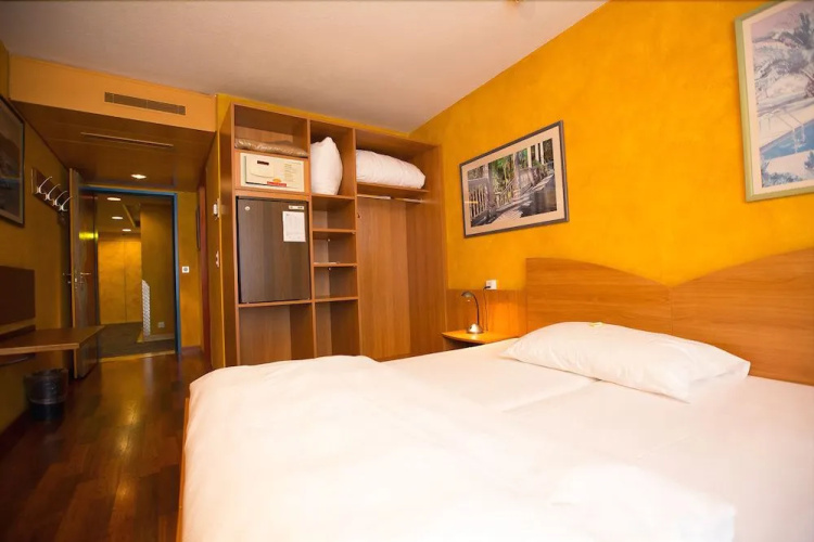 Hotel California