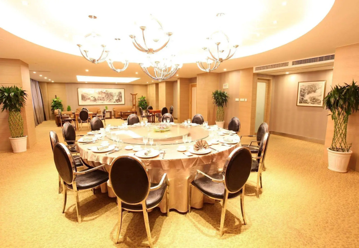 Phoenix Jinghua Hotel