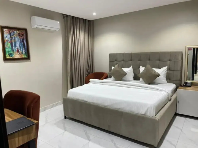 Choice Suites Signature