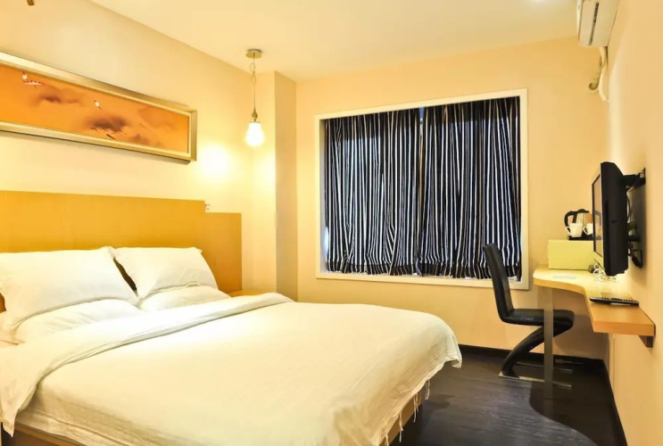 Sealy Hotel