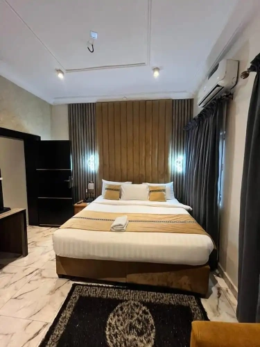 Double Suite