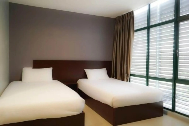 One Point Hotel - RH Plaza