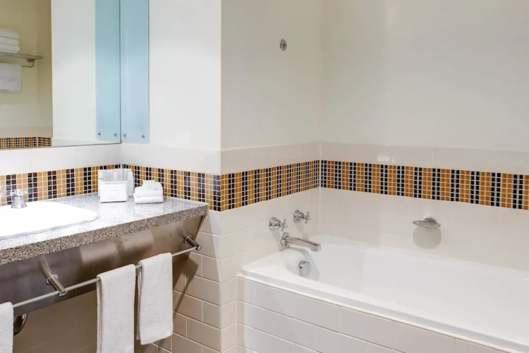 Triple Suite with harbour view
