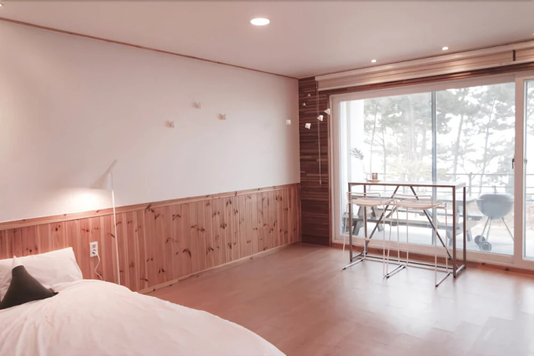 Yeosu Pierre Mont Pension