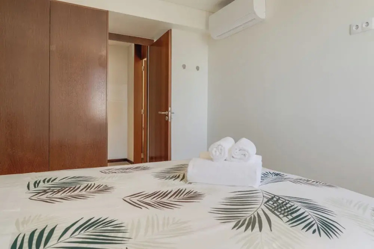 Carlos Apartment