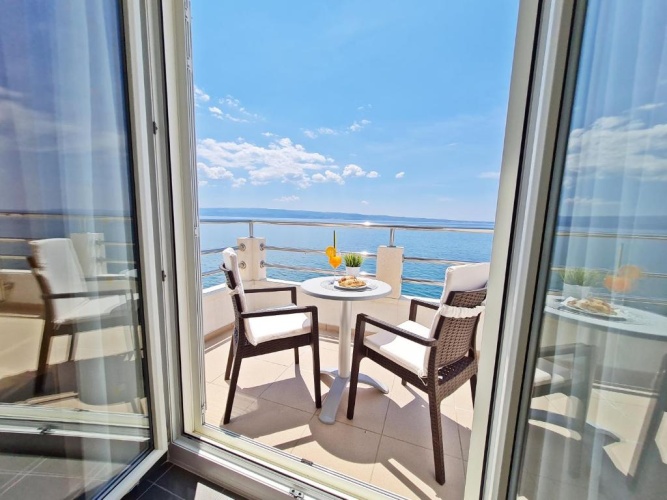 Standard Double room with balcony and with sea view