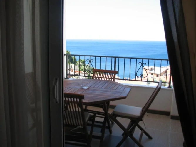 1 Bedroom Apartment with balcony and with sea view
