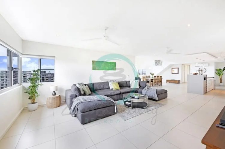 Zen Ocean View Ph Spacious Living Pool Parking