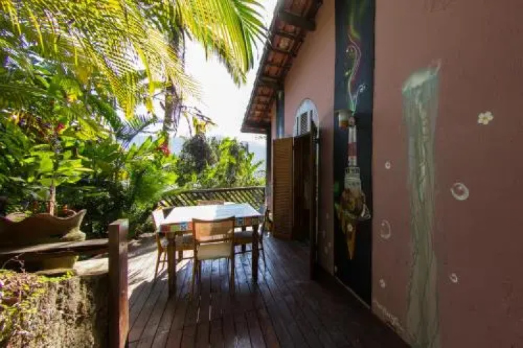 Surftopia Surf House