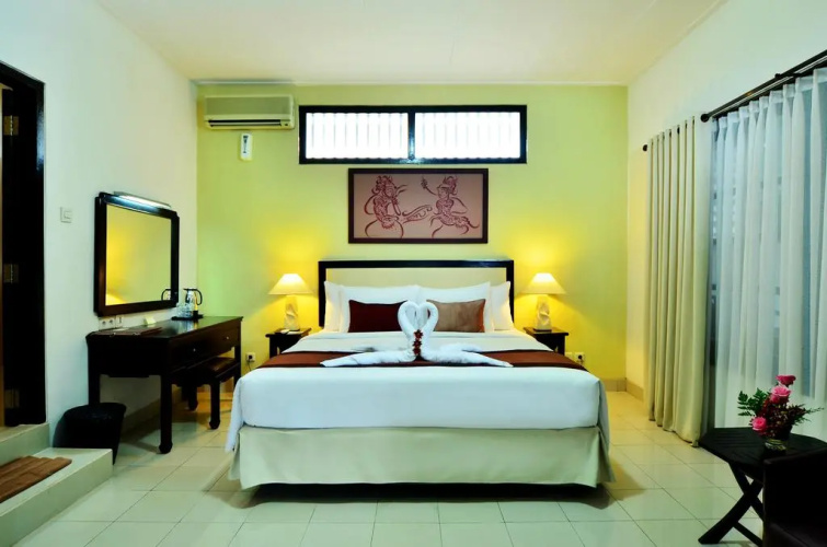 Sarinande Hotel